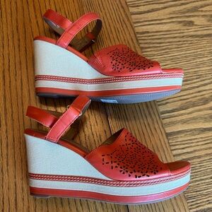Clarks Zia Graze Platform Women's Orange Leather Cut-Out Sandals Size 11